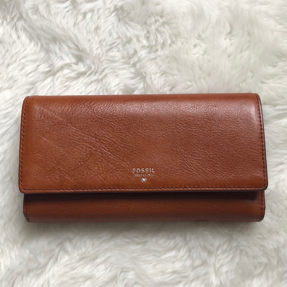 Fossil wallet!